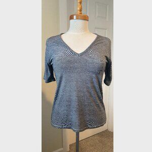 Aritzia Wilfred Free Thin Stripe Short Sleeve V-Neck Tee Pocket Black White XXS